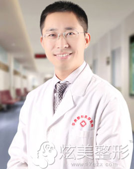 淮南华美整形医院眼部整形推荐医生:王海涛 主任 淮南华美整形医院眼部整形推荐医生:王海涛 主任
