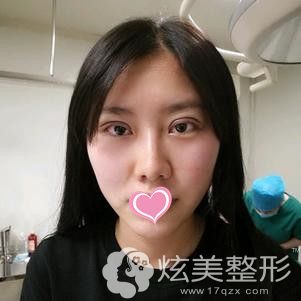 刚做完手术眼睛肿胀 刚做完手术眼睛肿胀