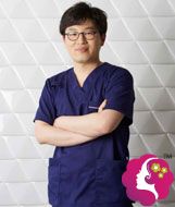 韩国丽本Reborn整形医院院长姜成聂 韩国丽本Reborn整形医院院长姜成聂