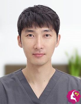 韩国cowell整形外科医院院长李允硕 韩国cowell整形外科医院院长李允硕