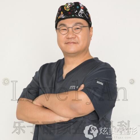 韩国乐于丽颜整形外科金范晋院长 韩国乐于丽颜整形外科金范晋院长