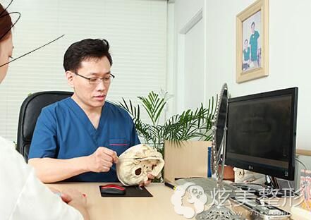 韩国伍人整形外科医院魏圣润院长 韩国伍人整形外科医院魏圣润院长
