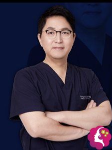 韩国水滴整形医院院长李英大 韩国水滴整形医院院长李英大