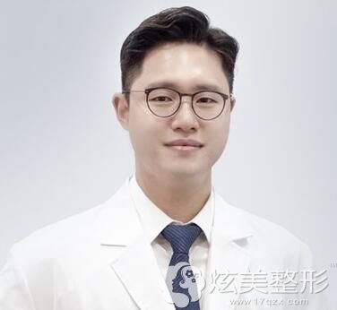 韩国一毫米整形外科朴鲜俊 韩国一毫米整形外科朴鲜俊