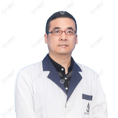 佛山顺德亚美医疗美容门诊部李龙军 佛山顺德亚美医疗美容门诊部李龙军