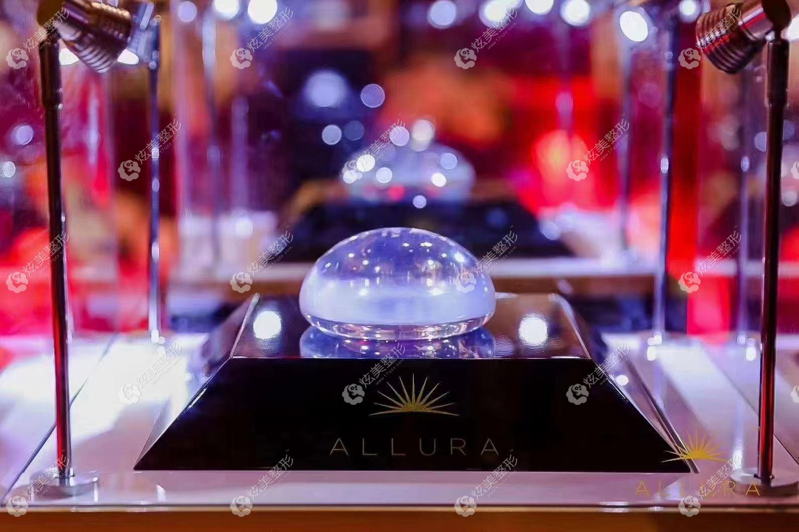 如果在意手感想要更柔软,可以考虑星熠光面假体 如果在意手感想要更柔软,可以考虑星熠光面假体